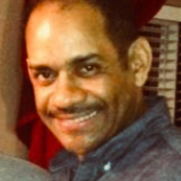 Meet your Posher, Carlos - Picture 1 of 1